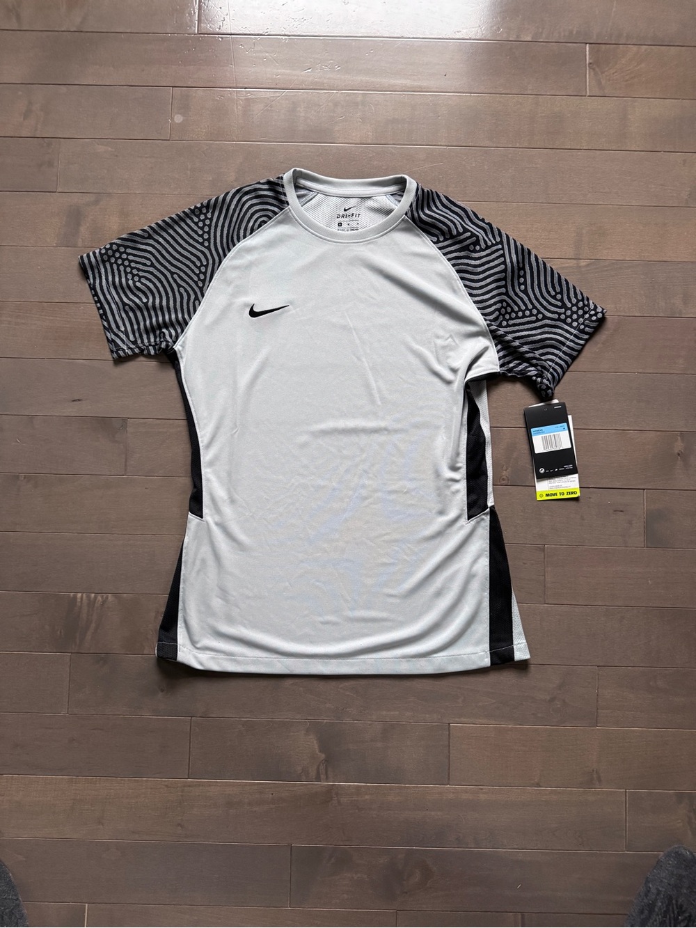 Nike Women’s Dri-FIT Gray Athletic Short-Sleeve Soccer Jersey